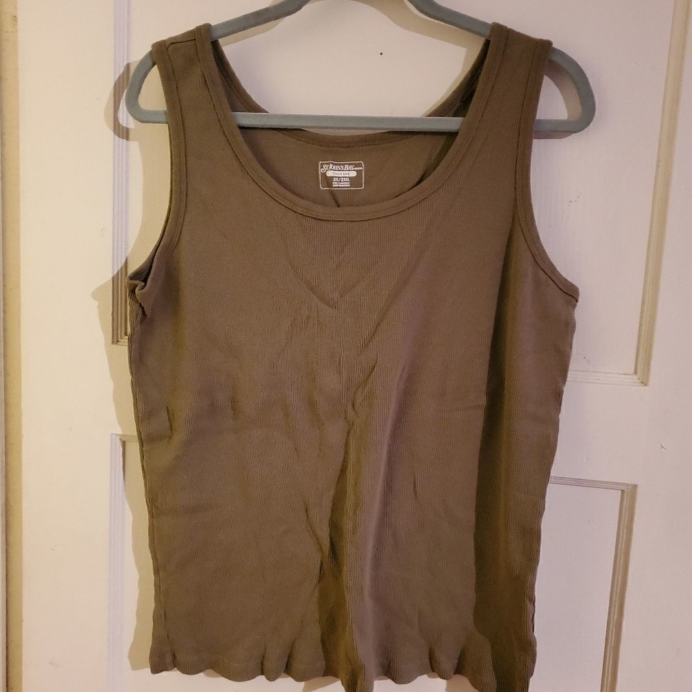 Tank Top‎ - Picture 6 of 6